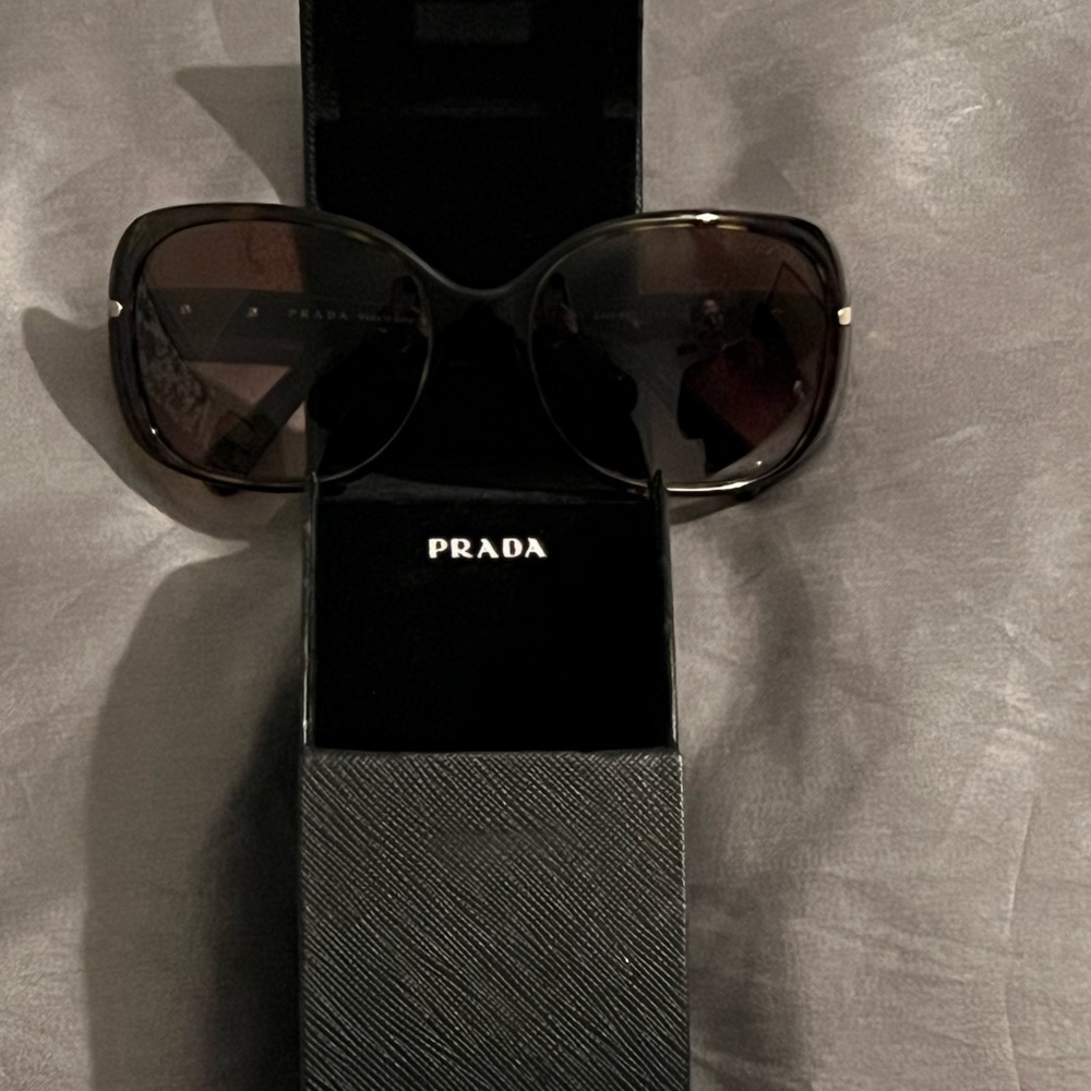 Prada Elegant Black Sunglasses
